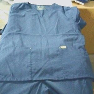 Figs scrub set. Top XL, bottom M